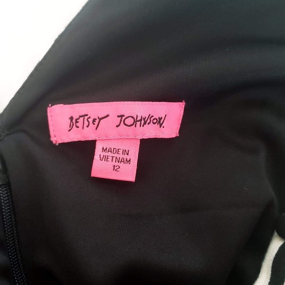 SOLD‼️Betsey Johnson Print Shift Dress - Picture 7 of 8